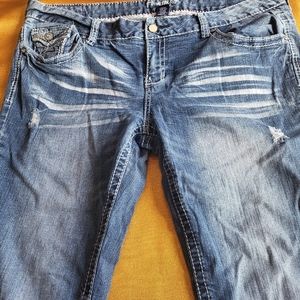 Women's Amethyst jeans distressed size 18